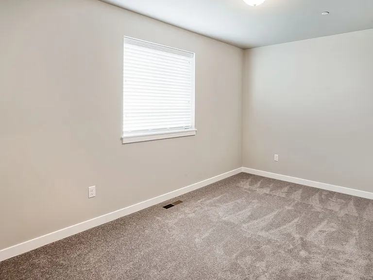 8416 63rd St NE — Photo 15