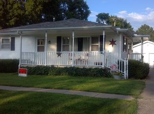 108 S 14th St, Petersburg, IL 62675