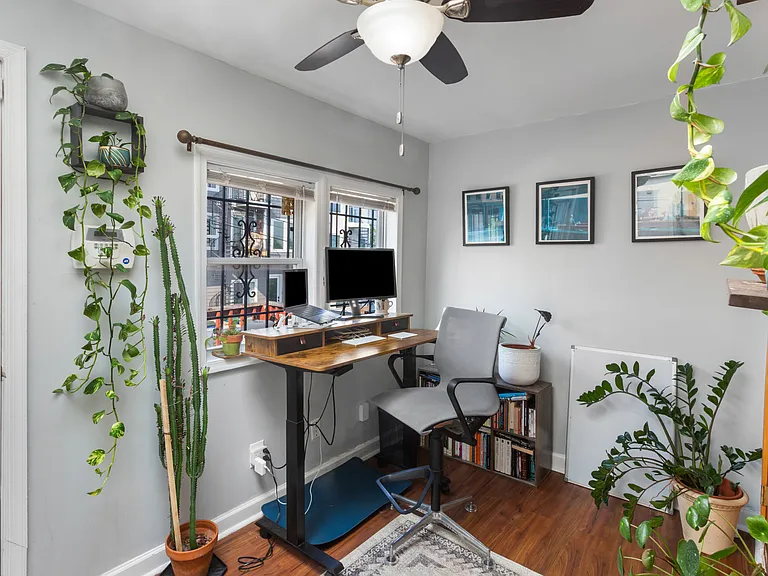 2nd bedroom/office - sunny spacious