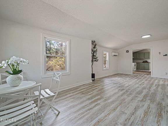 5th image of 615 Butler Mill Rd