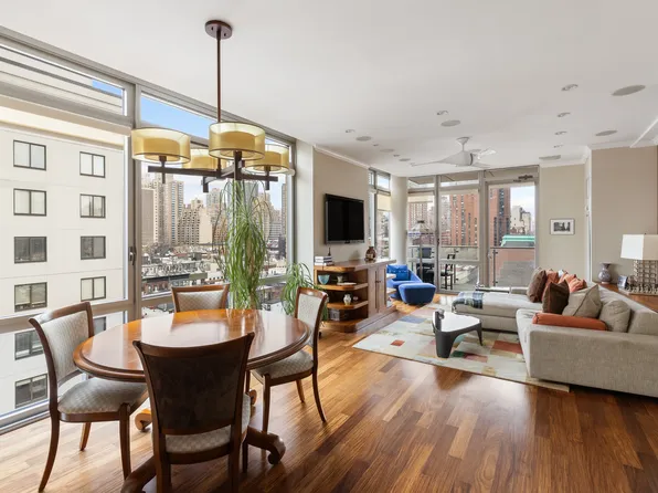 333 East 91st Street image 1 of 10