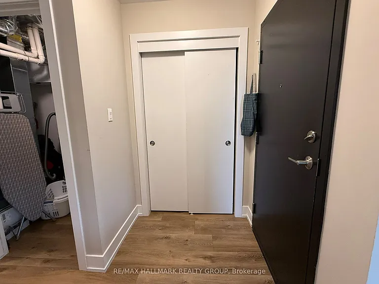 696 Roosevelt Ave #3 — Photo 13