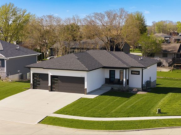 3rd image of 1803 Reese Rd