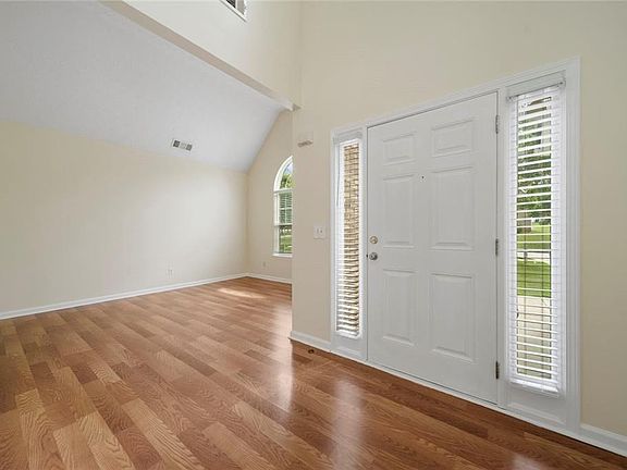 3rd image of 600 Armitage Way