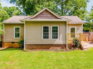 1845 Broad Ave, East Pt, GA 30344