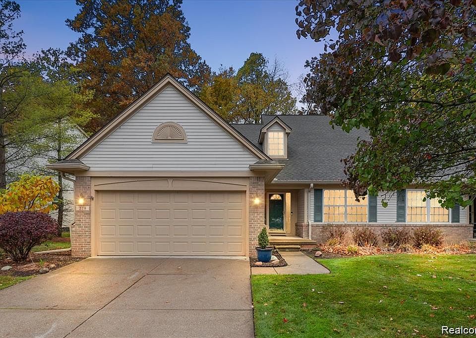 1st image of 228 Four Seasons Dr