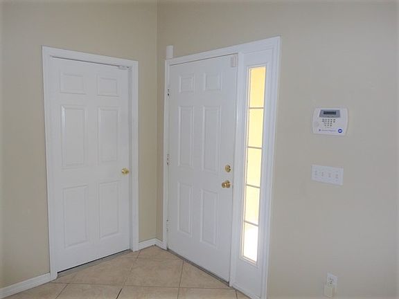 2nd image of 150 Harwood Cir
