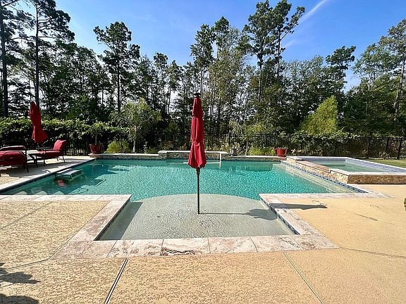 3rd image of 4031 Ashland Woods Dr