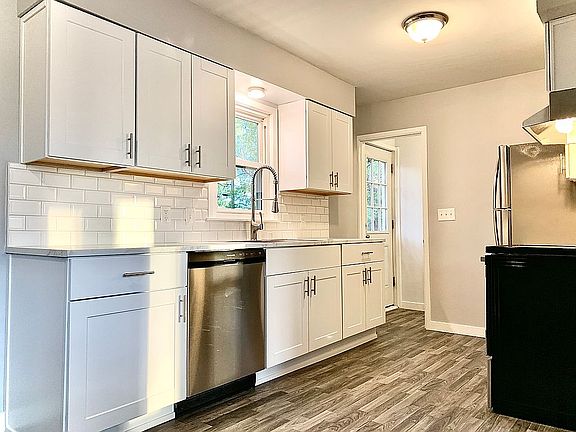 Brand New Kit & Appliances!