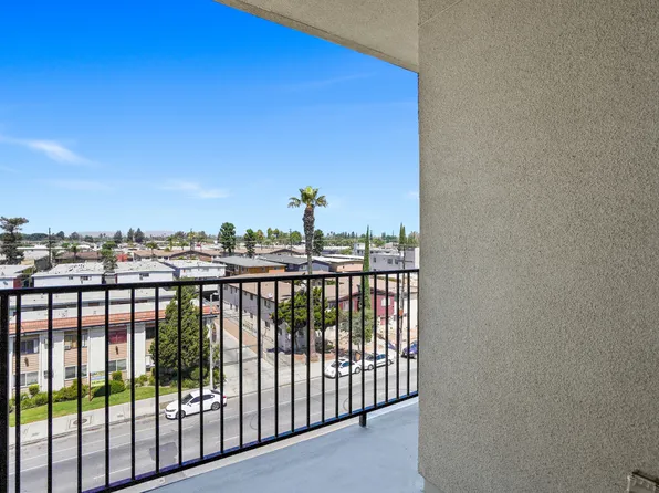 8802 Van Nuys Blvd, Panorama City, CA