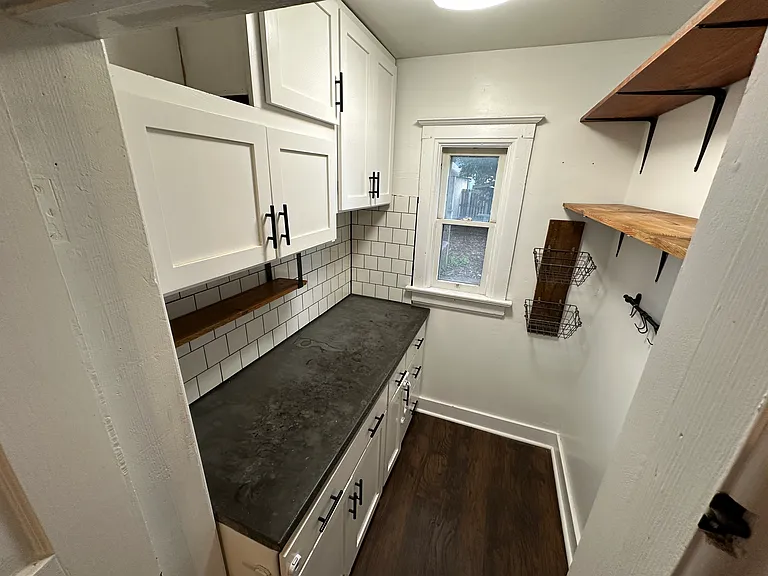 807 Blair Ave — Photo 6