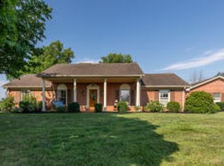 1465 McCowans Ferry Rd, Versailles, KY 40383