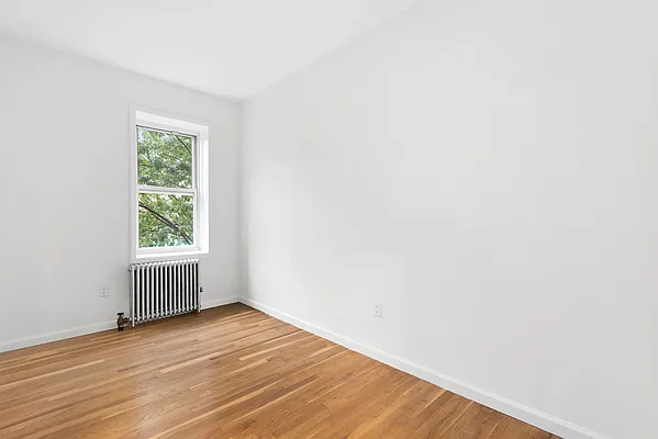 Rented by Compass | media 21