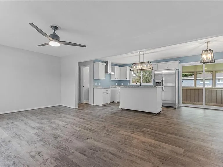 625 Kenneth Rd — Photo 11
