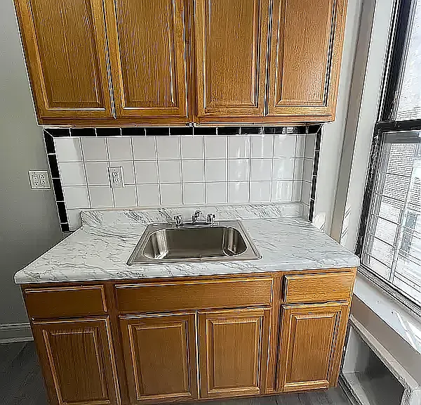 1401 Ocean Ave #4E — Photo 3