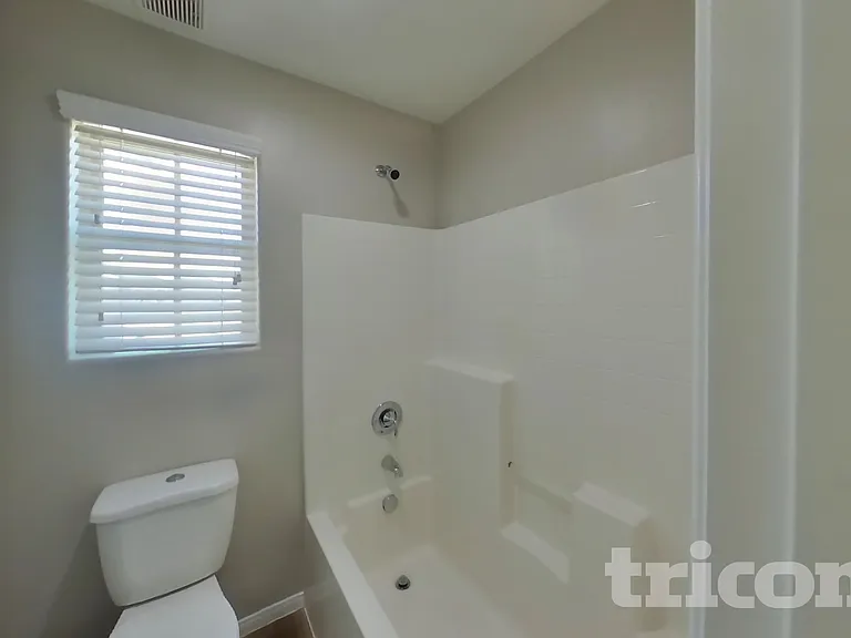 6410 Jacobville Ct — Photo 15