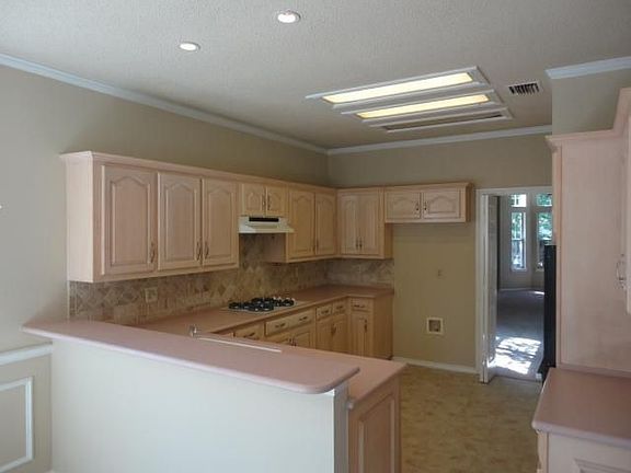 4th image of 2108 Margie Ct
