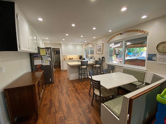 3rd image of 675 Encino Dr