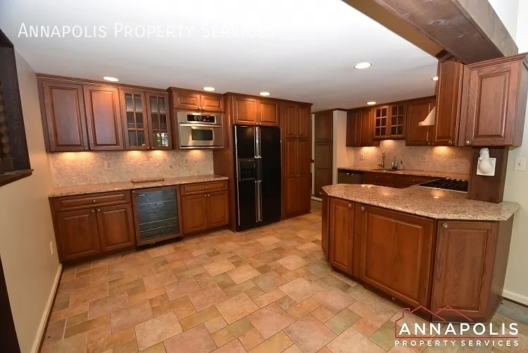 821 macsherry drive — Photo 3