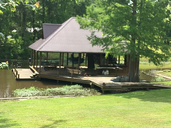 Dock with 2 boat slips