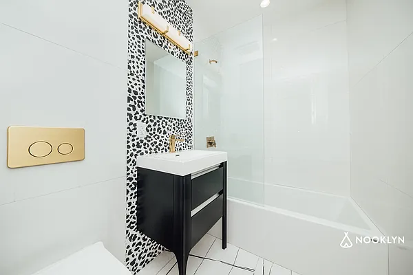 Rented by Nooklyn NYC LLC | media 24