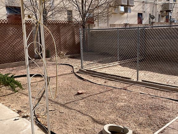 5th image of 712 Cagua Dr SE