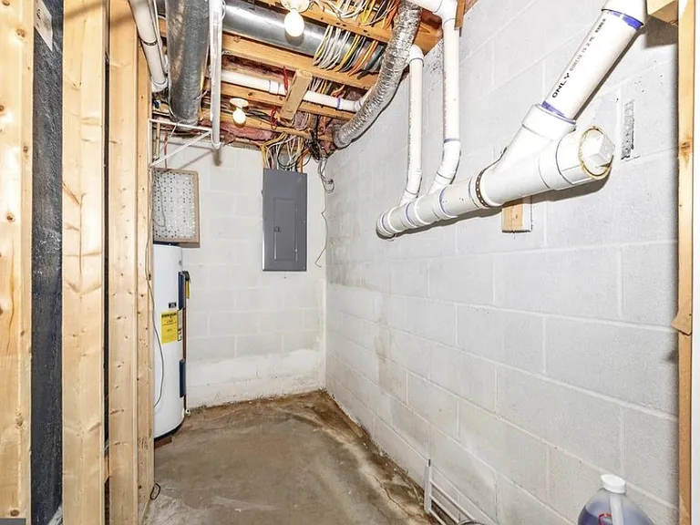 117 Valley View Ct — Photo 31
