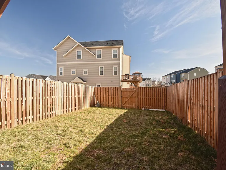 105 Gristmill Ct — Photo 29