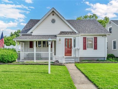226 Cleveland Dr, Buffalo, NY, 14223
