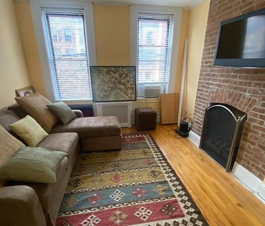208 Washington St #3B