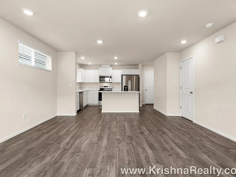 10615 NE 120th Pl — Photo 8