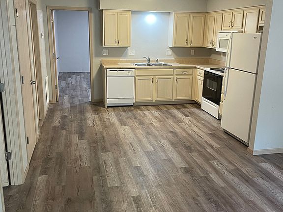 2nd image of 1503 Shagbark Ln #M