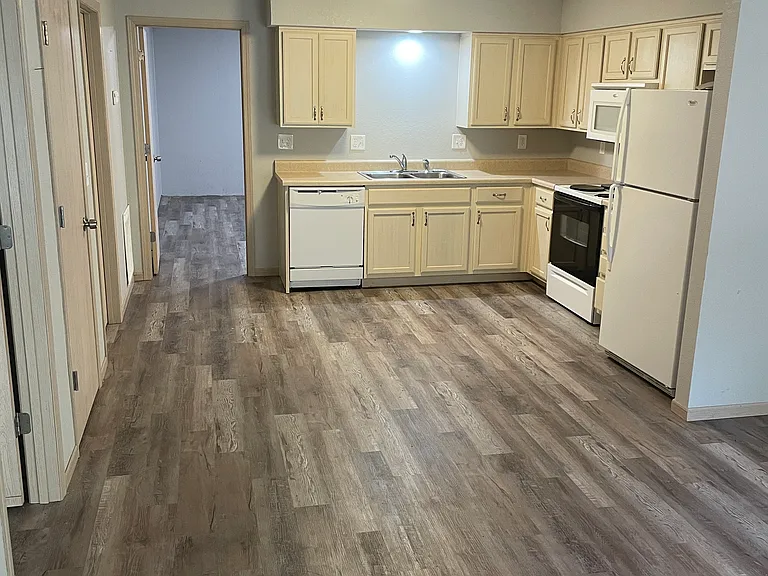 1503 Shagbark Ln #M — Photo 2