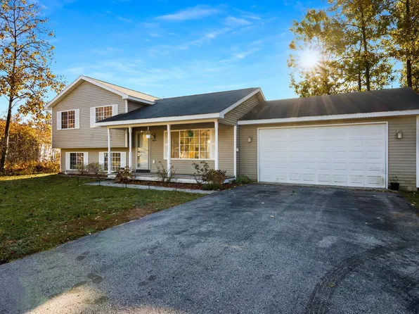 4667 Quail Ct, Traverse City, MI 49685