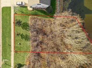 822 30th St NW, Faribault, MN 55021