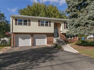 71 Fulton St, New Britain, CT 06051