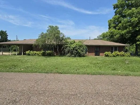 77 Choctaw Rd, Starkville, MS 39759