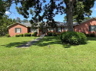 103 E Camellia Ave, Geneva, AL 36340
