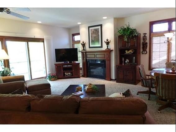 2nd image of 326 E Harbor View Dr