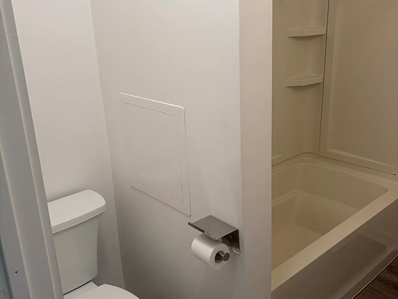 1 bed, 900 sqft, $1,400 — Photo 2