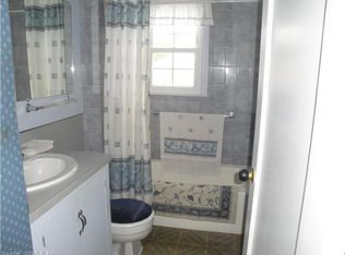 25 S Hawthorne St, Manchester, CT 06040