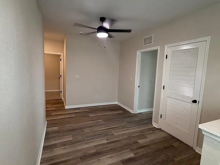 225 Gina Ln — Photo 13