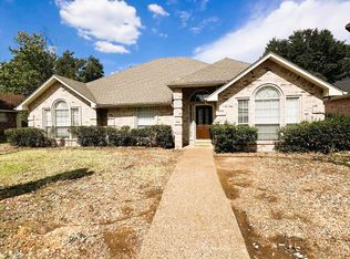1501 Nettleton Dr, Desoto, TX 75115