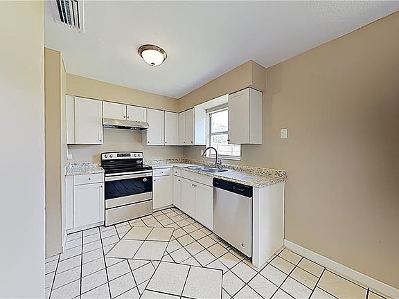 5th image of 4227 Ortisi Dr