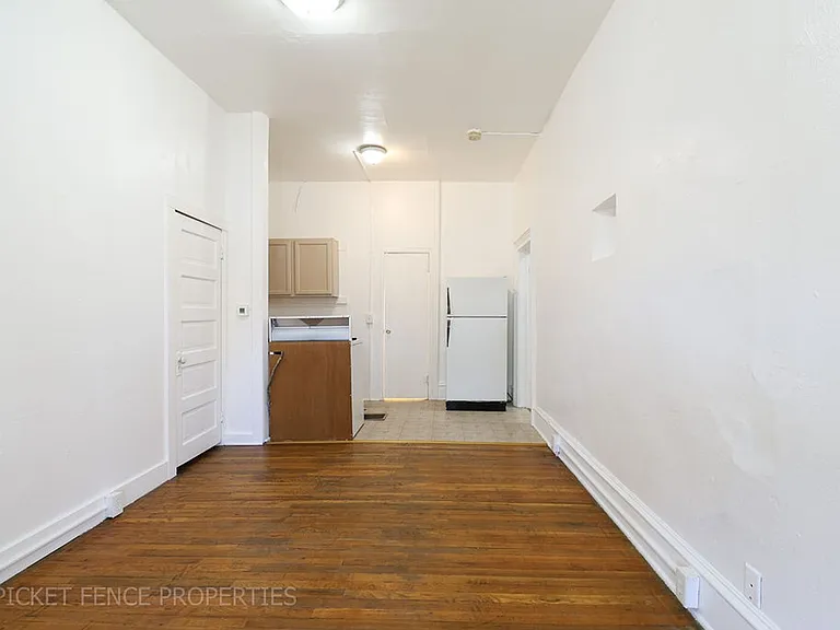 605 Mathews St — Photo 17