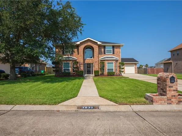 3632 Lake Aspen Dr E, Gretna, LA 70056