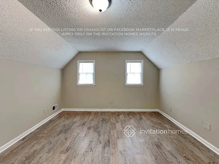 6297 Queens Ct — Photo 18