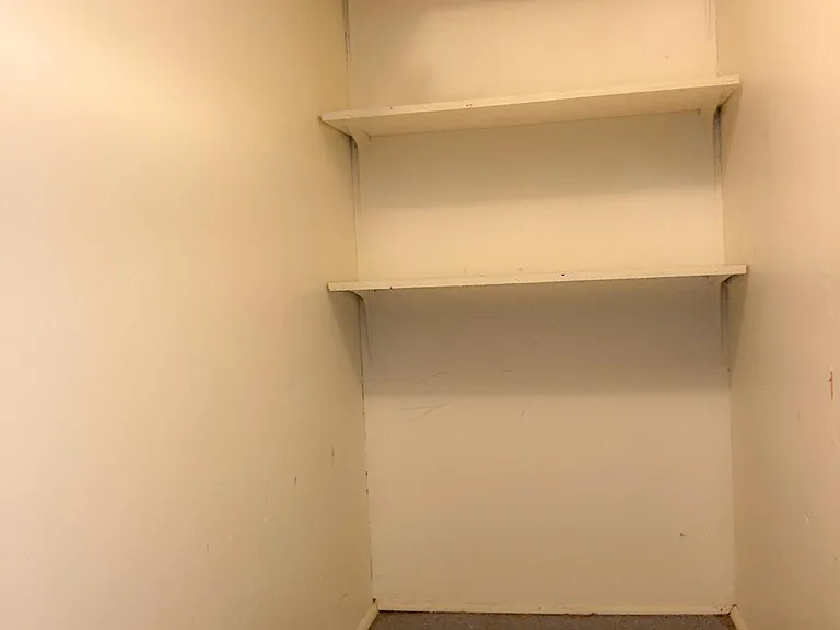 Walk in closet