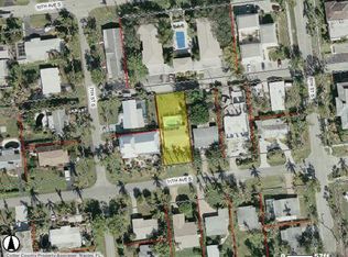 739 11th Ave S, Naples, FL 34102