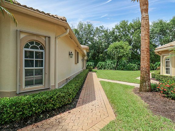 4th image of 7005 Willow Pine Way